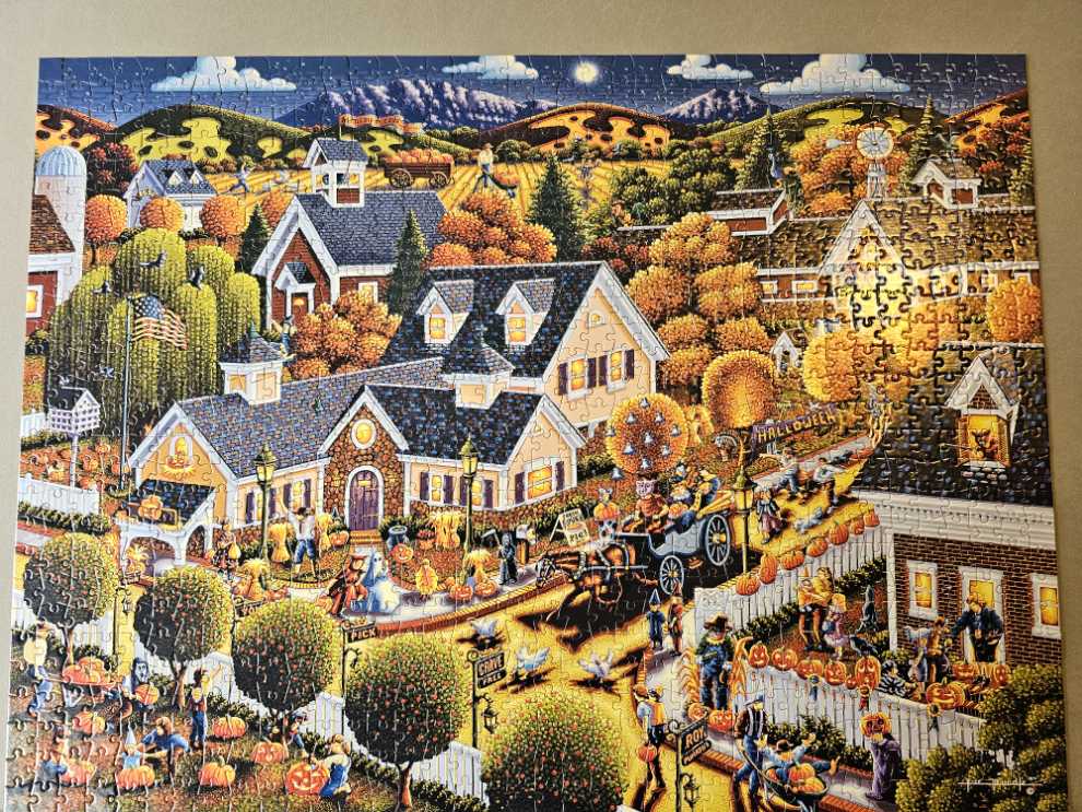 All Hallow’s Eve - Buffalo puzzle collectible [Barcode 079346128136] - Main Image 2