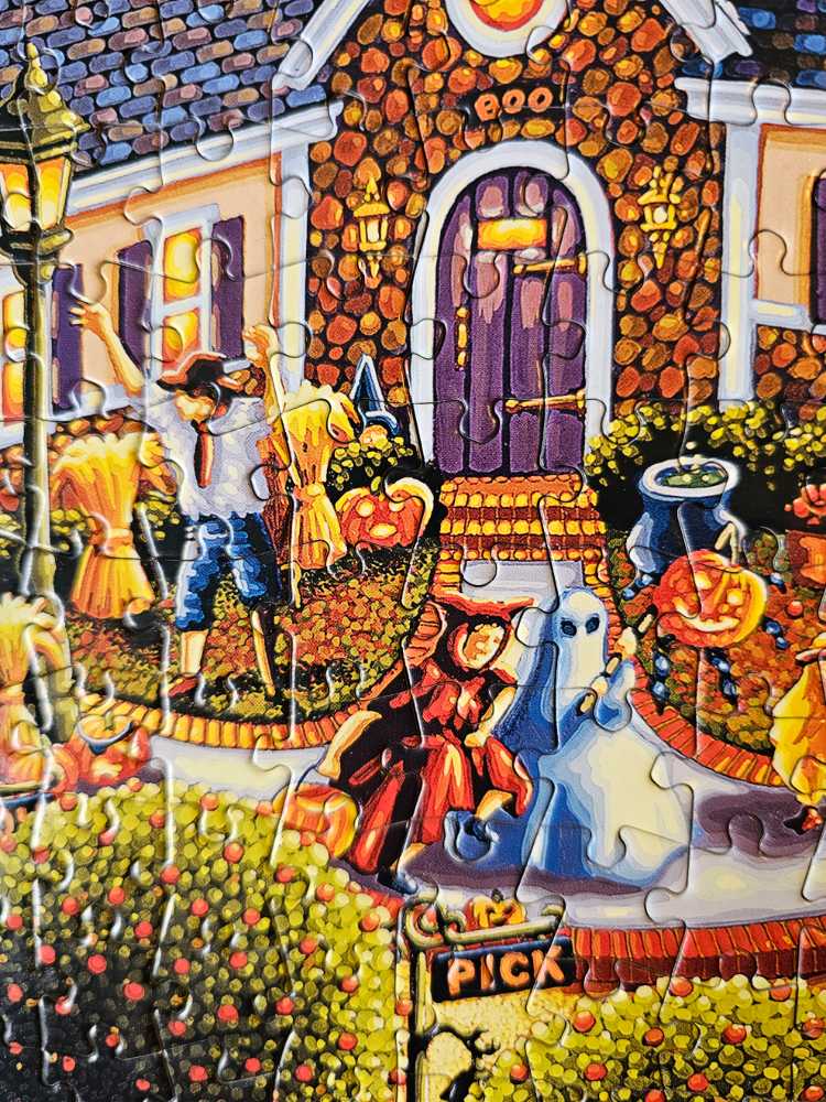 All Hallow’s Eve - Buffalo puzzle collectible [Barcode 079346128136] - Main Image 3