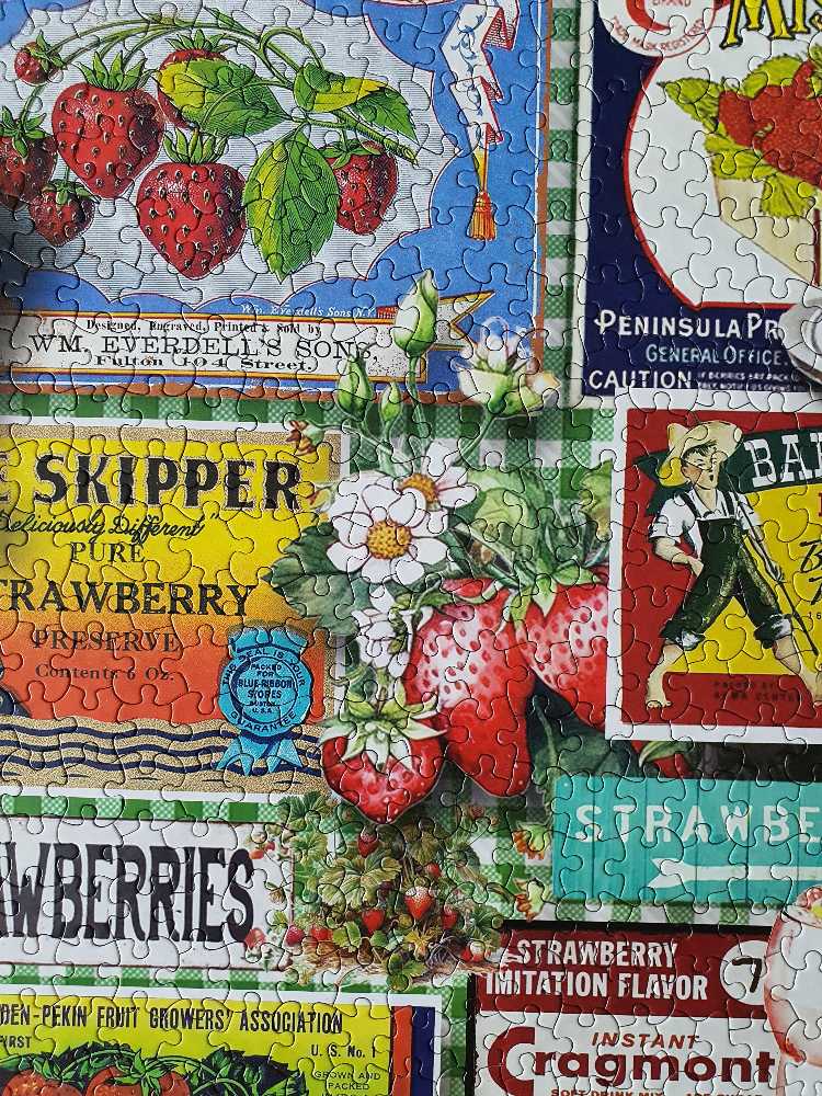 Strawberries✅ - White Mountain puzzle collectible [Barcode 724819267248] - Main Image 4