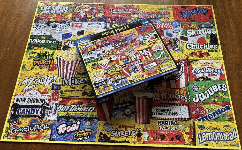 Movie Snacks - White Mountain puzzle collectible [Barcode 724819267309] - Main Image 4