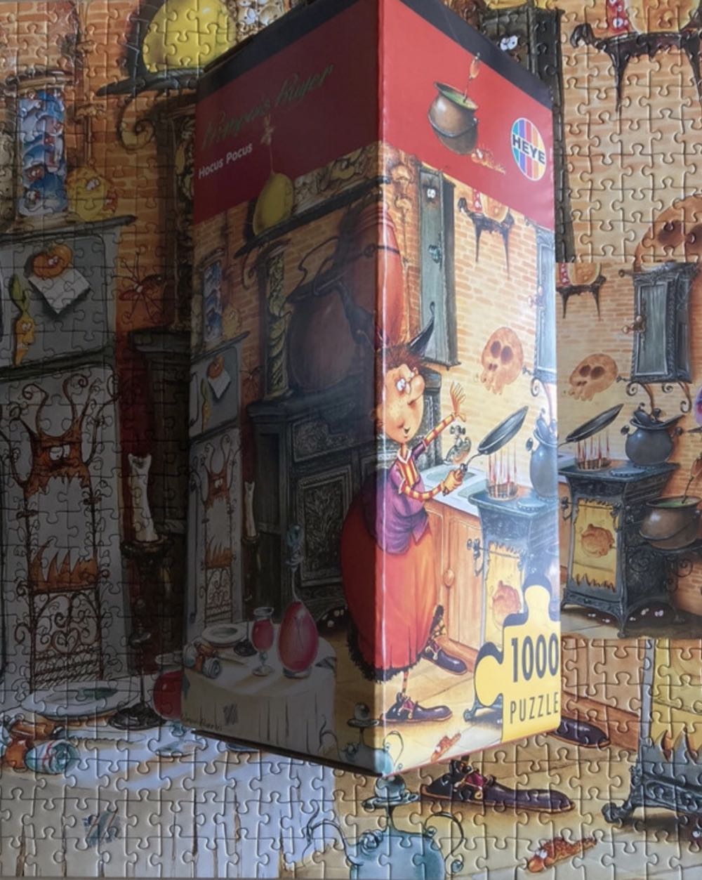 Hocus Pocus - Heye Puzzle puzzle collectible [Barcode 4001689290887] - Main Image 4