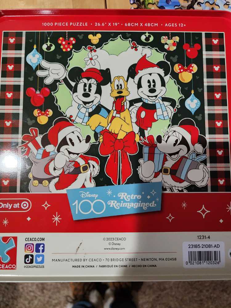 Disney: Mickey and Friends Christmas - Ceaco puzzle collectible [Barcode 021081120326] - Main Image 2