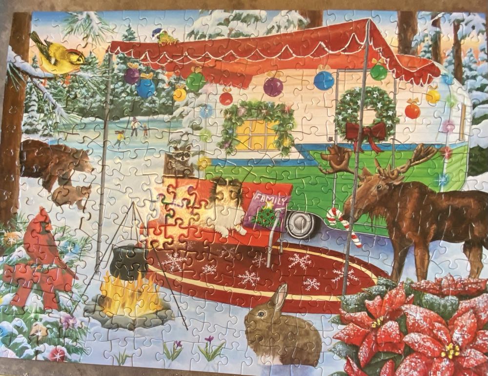 Christmas Camper - Bits & Pieces puzzle collectible [Barcode 192949069047] - Main Image 3