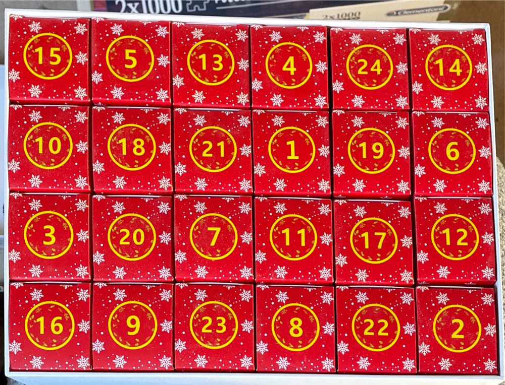 Christmas Calendar - Made In China puzzle collectible - Main Image 2