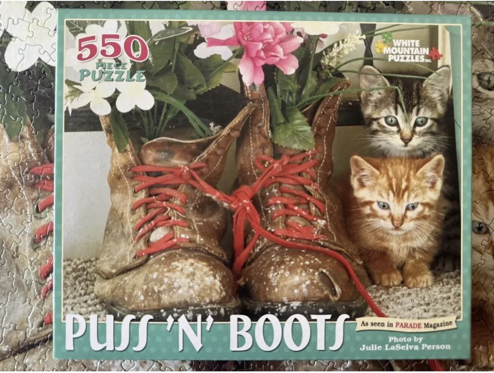 Puss ‘N’ Boots - White Mountain puzzle collectible - Main Image 3