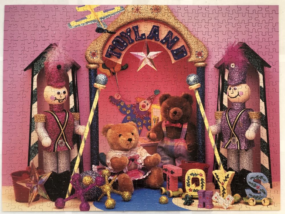Toyland - Kodacolor puzzle collectible [Barcode 072348333331] - Main Image 2