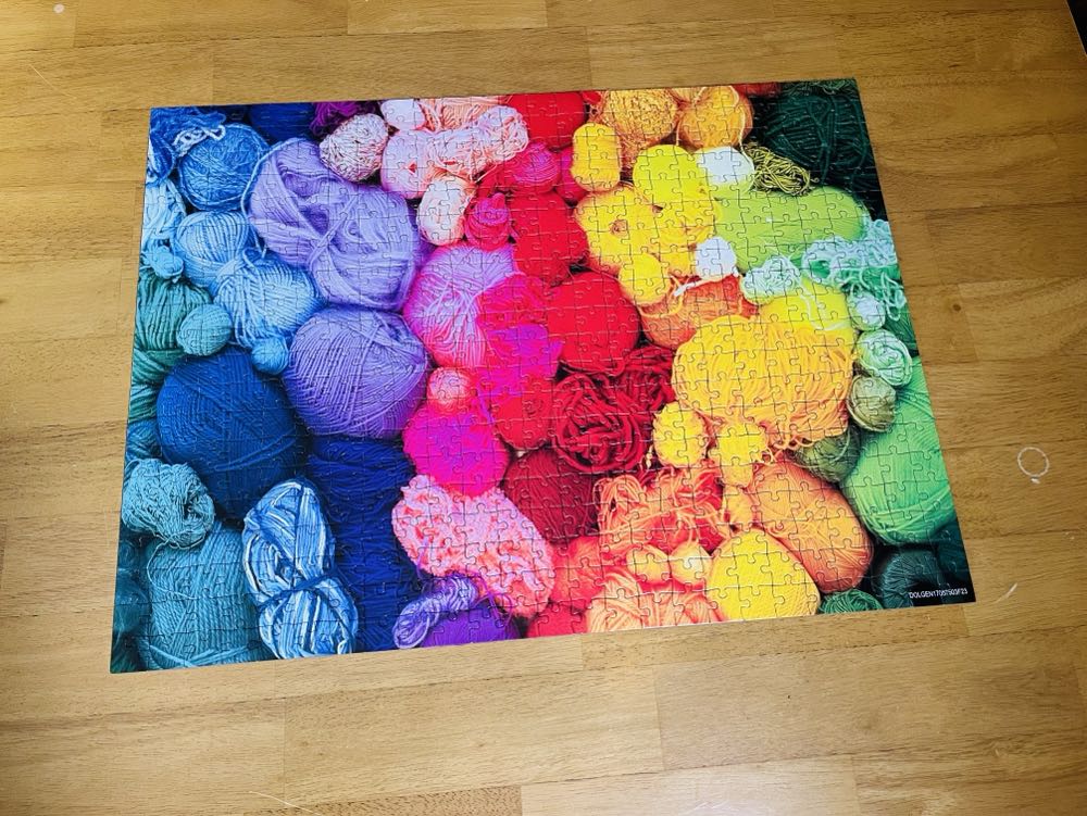 Colored Balls Of Yarn - Concord puzzle Co puzzle collectible [Barcode 430001785895] - Main Image 3