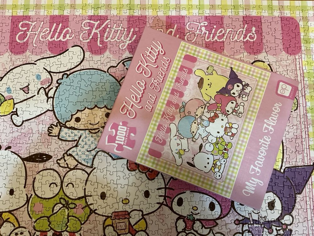 Hello Kitty® And Friends My Favorite Flavor - The Op Puzzles puzzle collectible [Barcode 700304157195] - Main Image 2