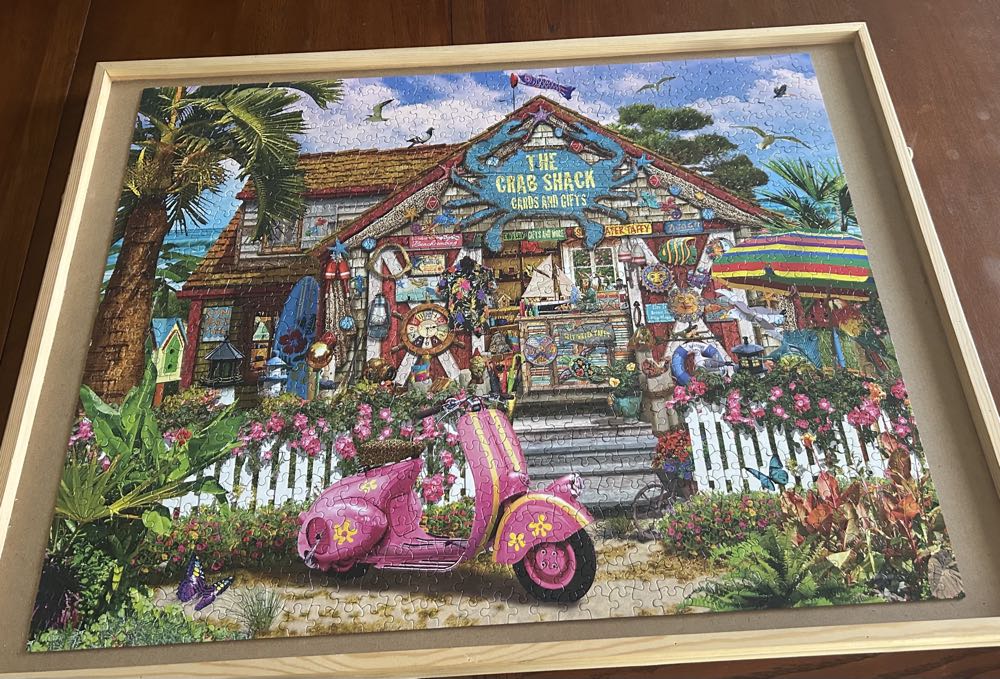 The Crab Shack-New - White Mountain puzzle collectible [Barcode 724819265718] - Main Image 3