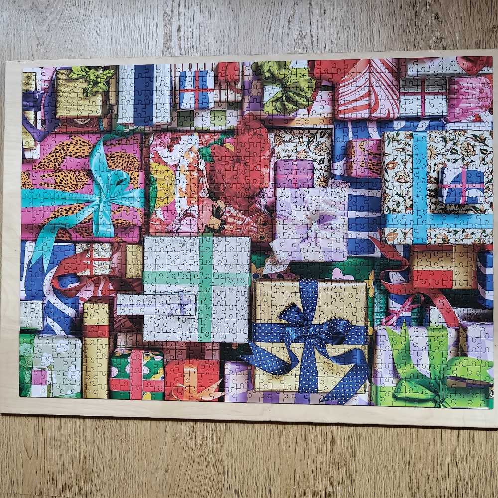 Fa La La La - Pieceworks puzzle collectible [Barcode 850050154037] - Main Image 2