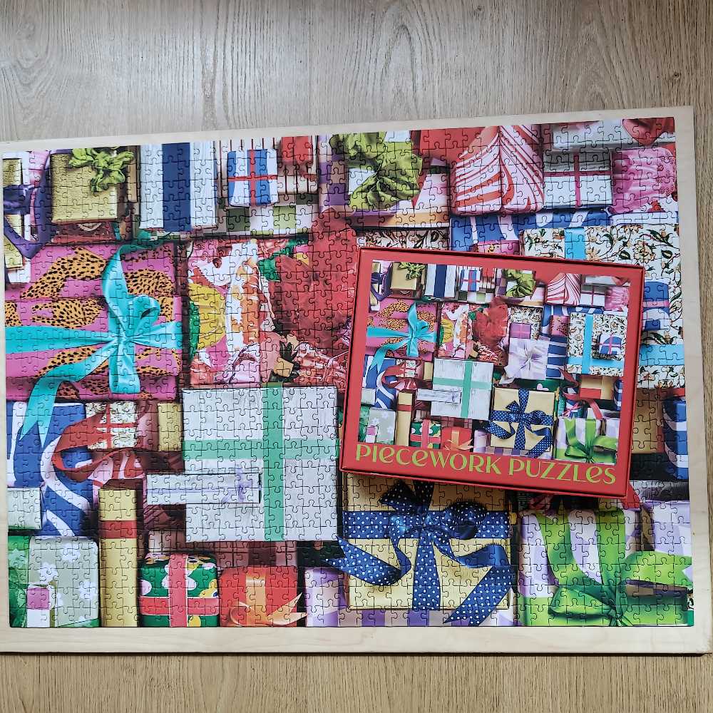 Fa La La La - Pieceworks puzzle collectible [Barcode 850050154037] - Main Image 3