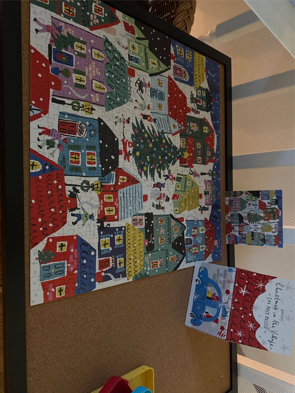 Christmas In The Village - Galison puzzle collectible [Barcode 9780735380219] - Main Image 3