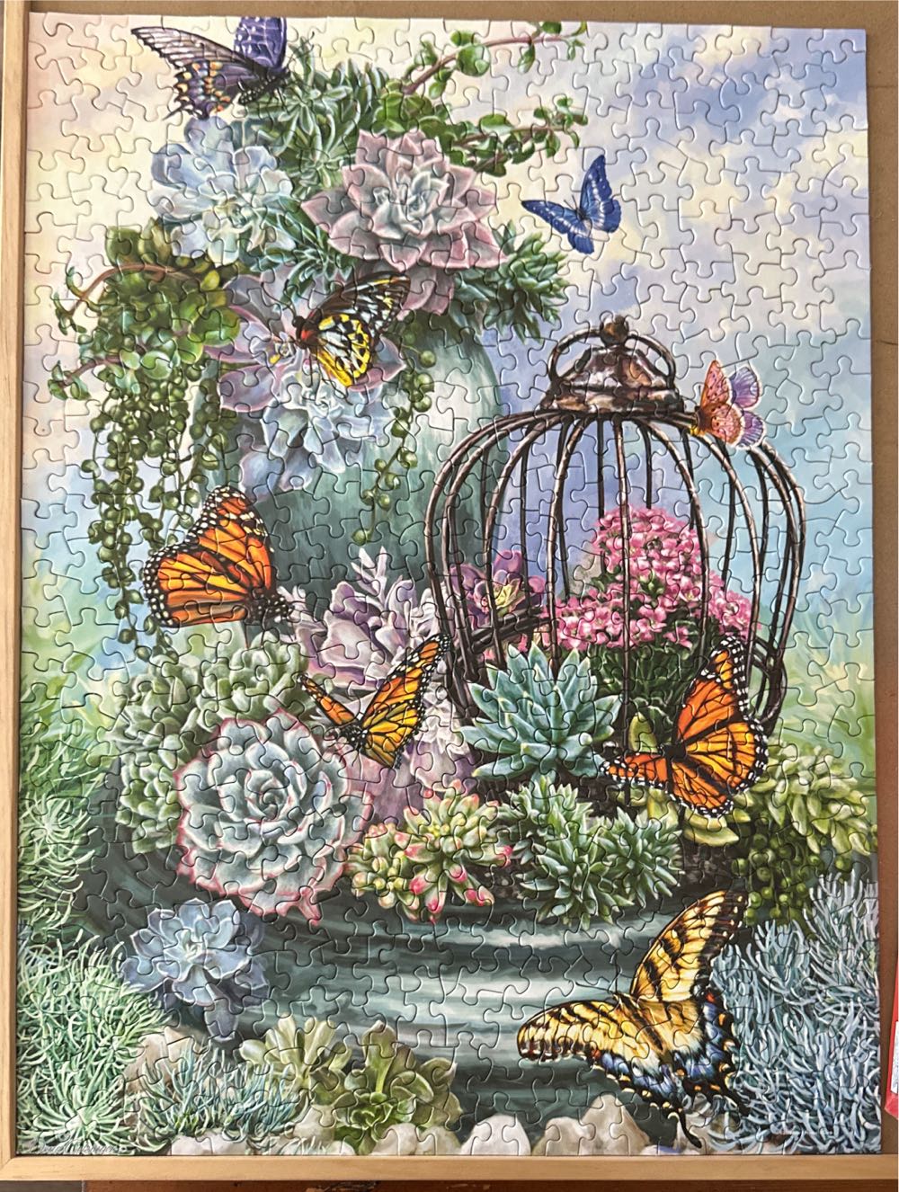 Butterfly Bliss - Springbok puzzle collectible [Barcode 091683016655] - Main Image 2
