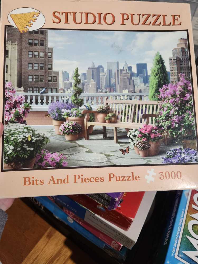 Skyline - Bits And Pieces puzzle collectible [Barcode 704812353872] - Main Image 2