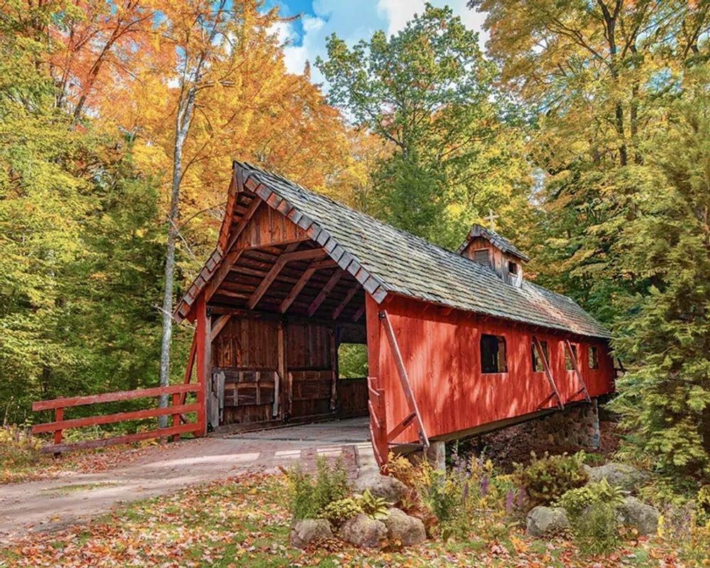 Loonsong Bridge  Jenn - Springbok puzzle collectible [Barcode 091683111855] - Main Image 2