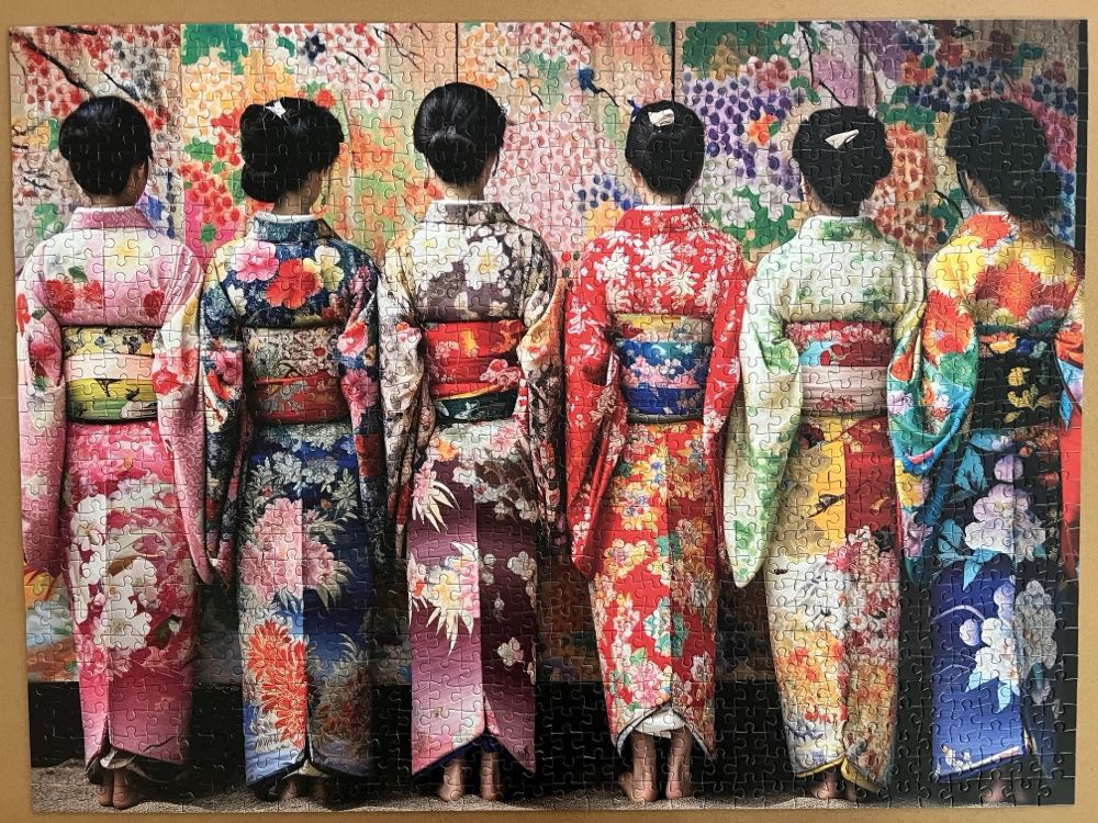 Elegant Kimono Beauties - Cross & Glory puzzle collectible [Barcode 850050598237] - Main Image 2