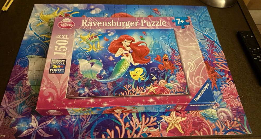 Everyone Loves Arielle - Ravensburger puzzle collectible [Barcode 4005556100033] - Main Image 2