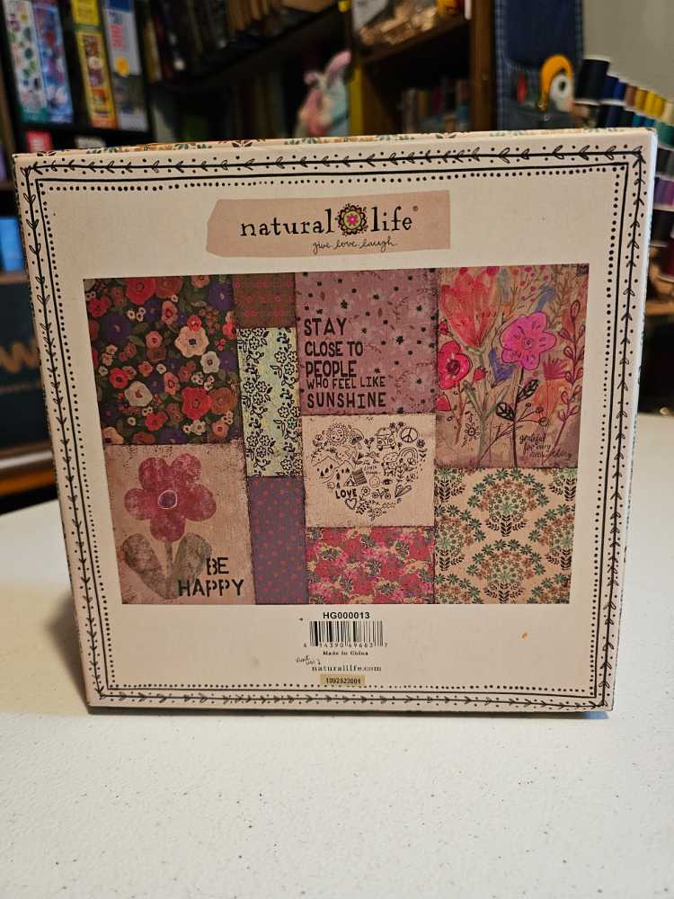 Patchwork Be Happy - Natural Life puzzle collectible [Barcode 614390696837] - Main Image 2