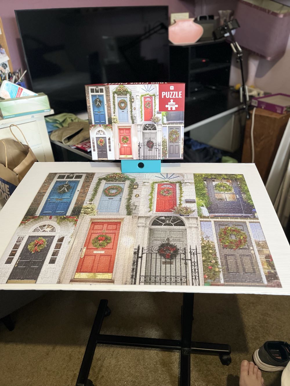 Christmas Doors Puzzle - Talking Tables puzzle collectible [Barcode 2000031375779] - Main Image 2