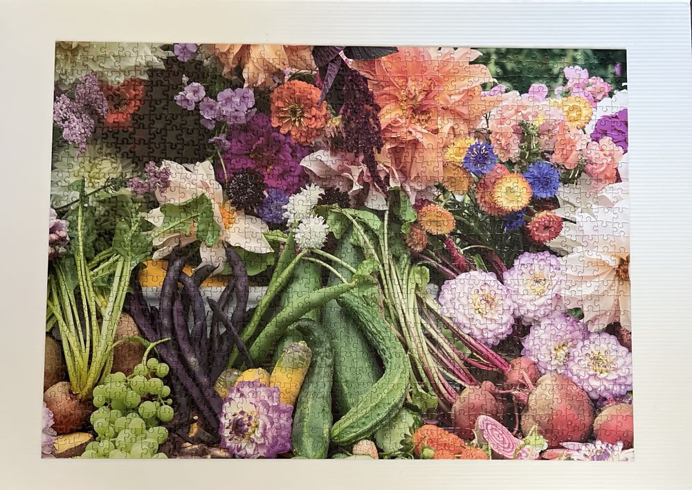 Blooms & Dreams Puzzle Piece - Gibbs Smith 🇺🇲 puzzle collectible [Barcode 9781423662488] - Main Image 2