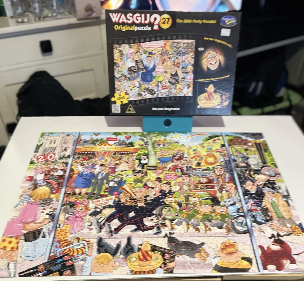 Wasgij? Original 27 - Holdson puzzle collectible [Barcode 9414131770984] - Main Image 2