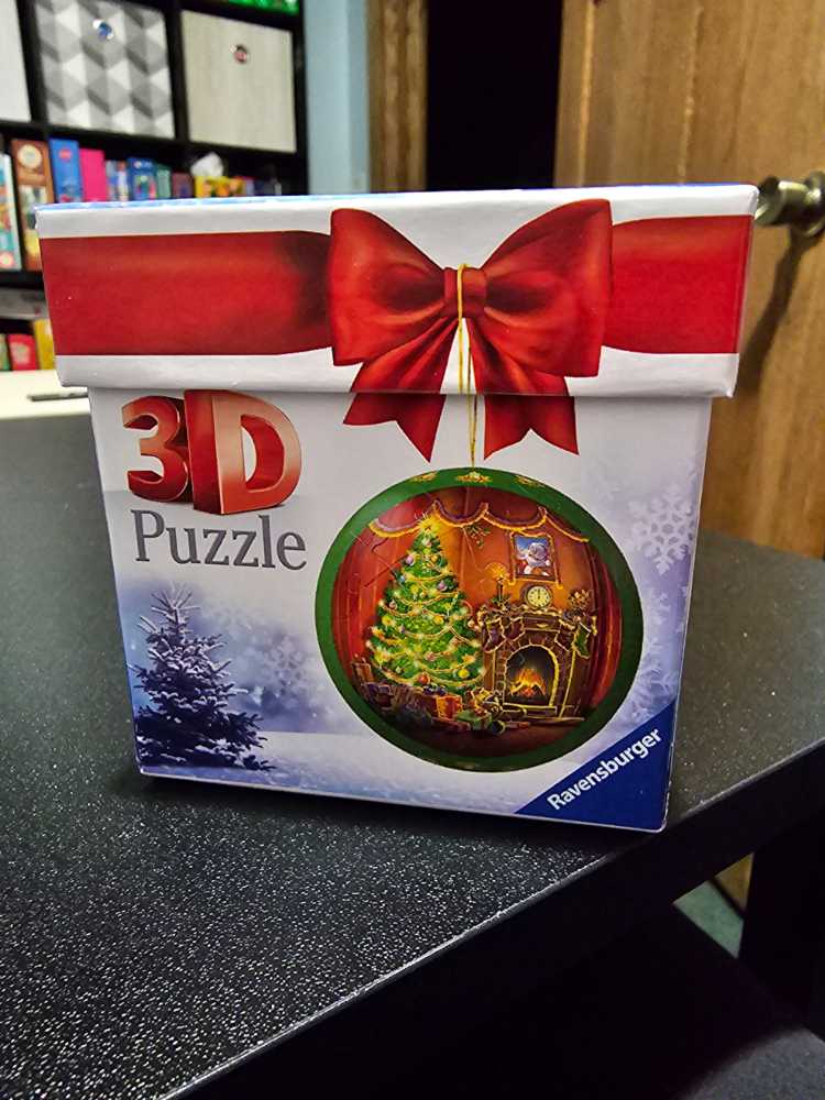 Christmas Tree  - Ravenburger puzzle collectible [Barcode 4005556119066] - Main Image 2