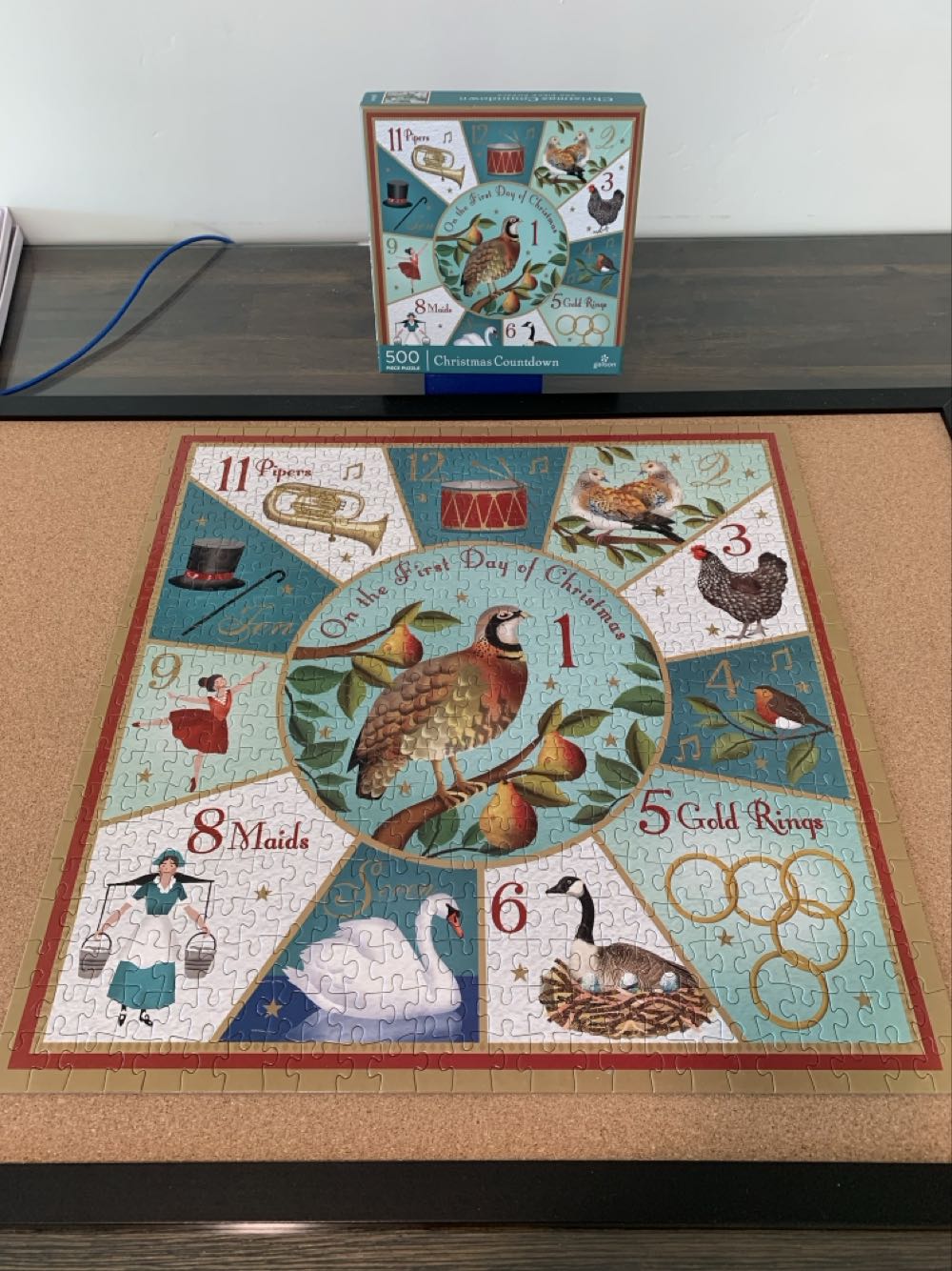 Christmas Countdown - Galison puzzle collectible [Barcode 9780735381988] - Main Image 2