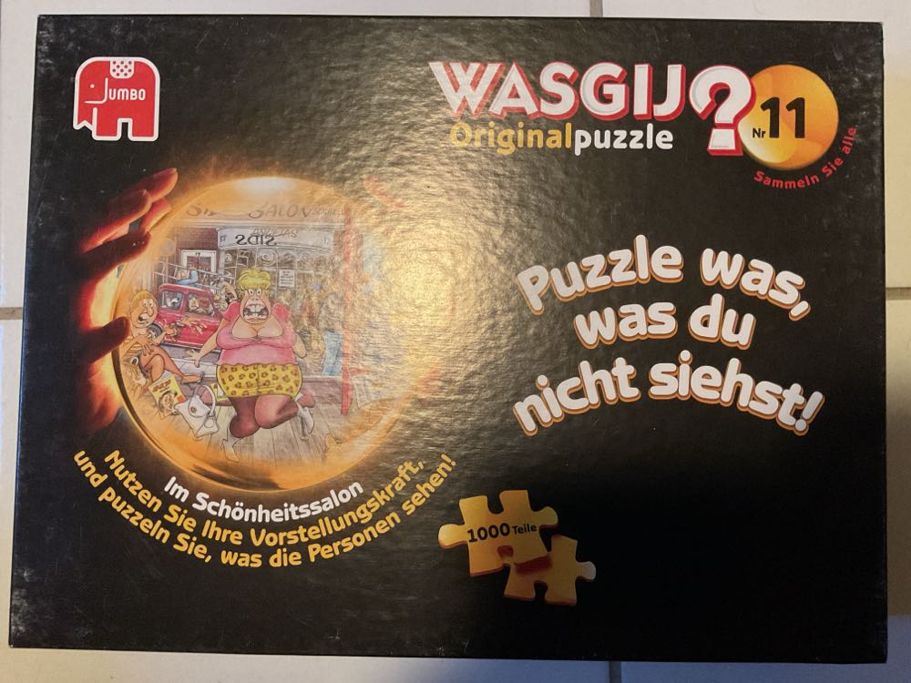 Original #11 - Im Schönheitssalon - Jumbo Wasgij puzzle collectible [Barcode 8710126135068] - Main Image 2