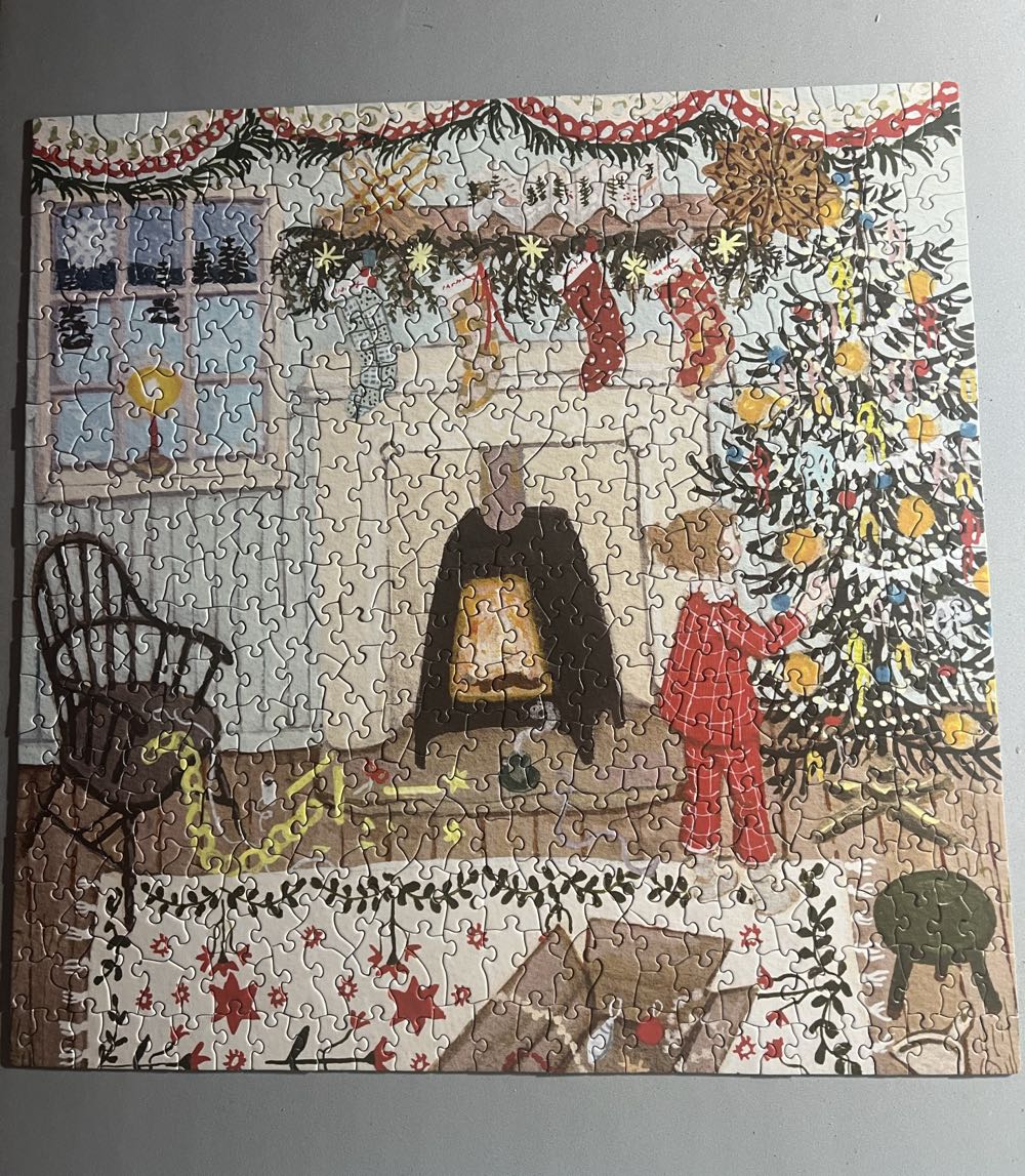 Merry And Bright - New York Puzzle Co. puzzle collectible [Barcode 840291701237] - Main Image 3