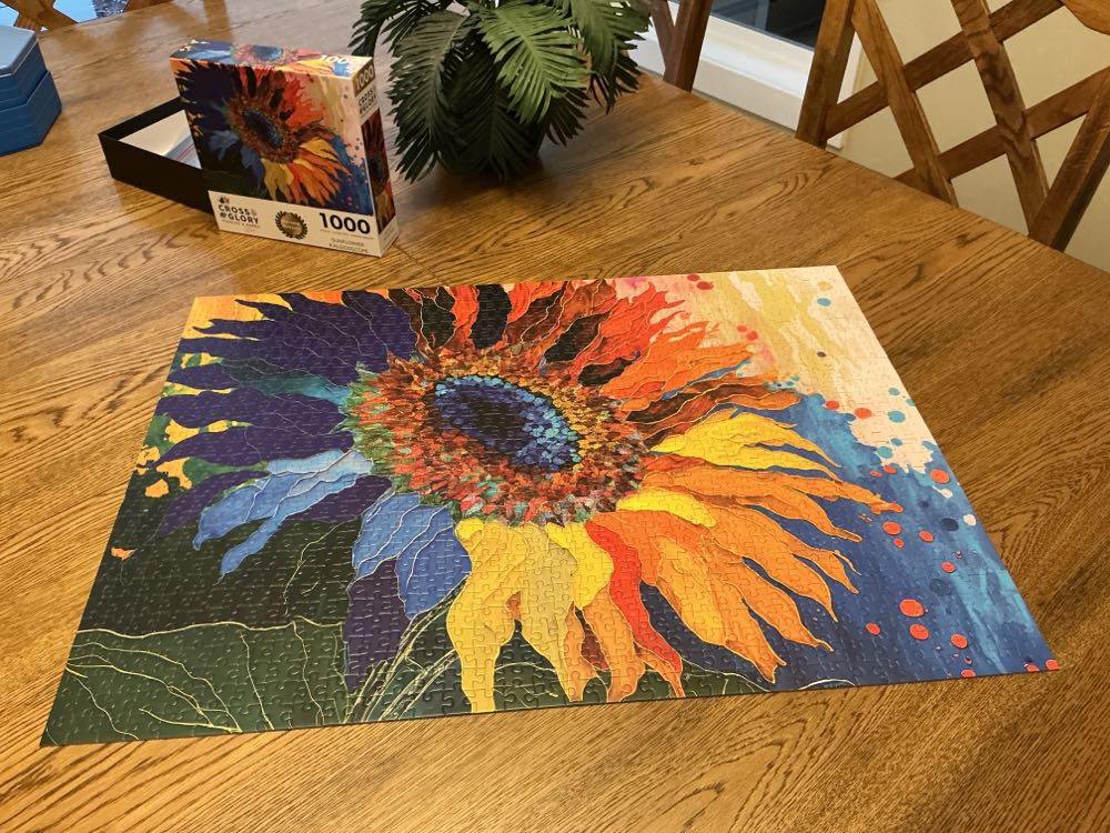 Sunflower Kaleidoscope - Cross & Glory puzzle collectible [Barcode 850050598169] - Main Image 2