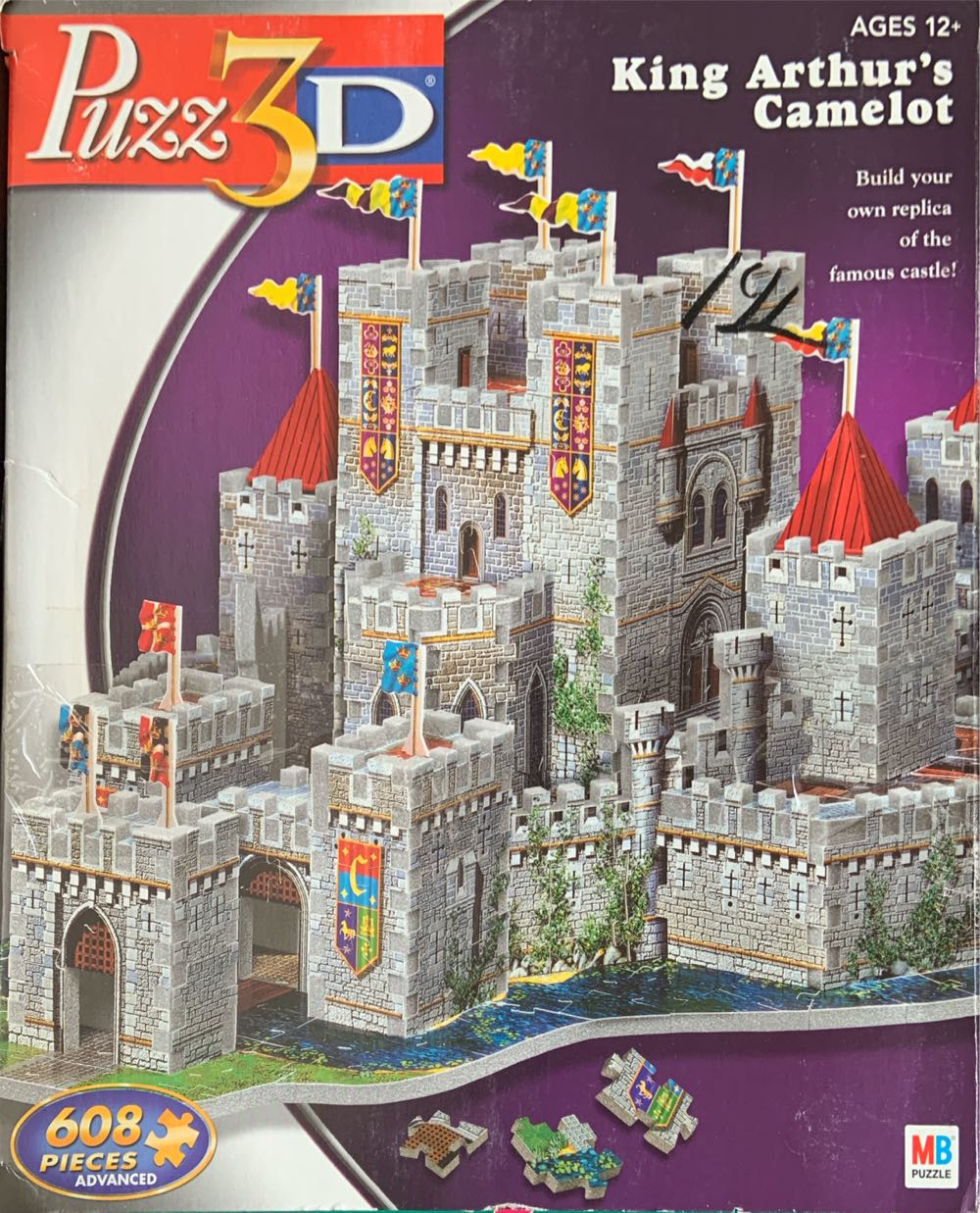 King Arthur’s Camelot - Hasbro puzzle collectible [Barcode 653569136422] - Main Image 2