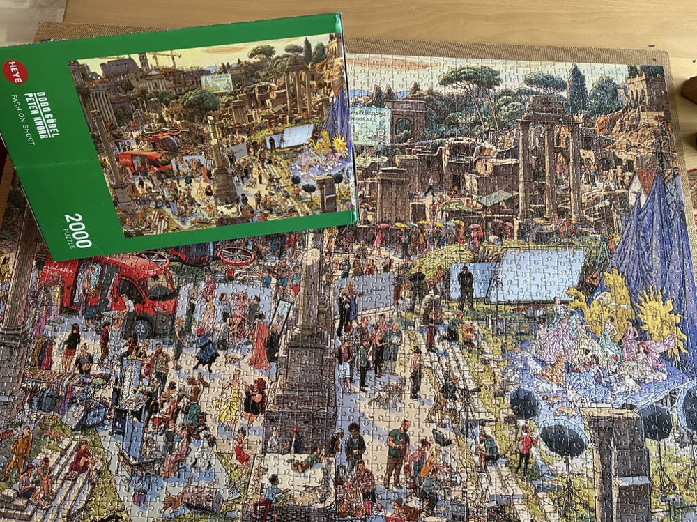 Fashion Shoot - HEYE puzzle collectible [Barcode 4001689299316] - Main Image 3