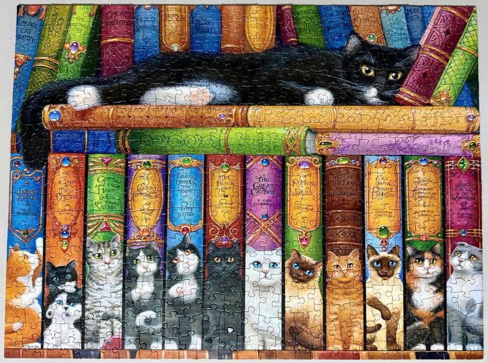 Bookshelf Cat - Vermont Christmas Company puzzle collectible [Barcode 819273027016] - Main Image 2