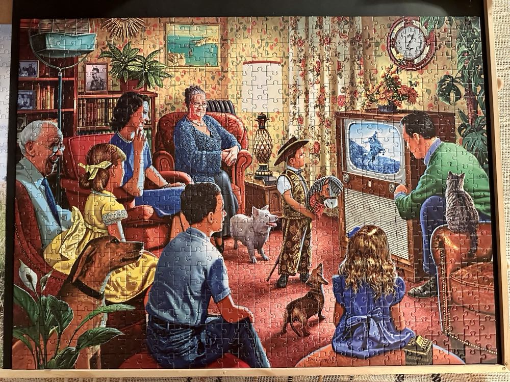 Back To The Past - Family Night Television - Roseart puzzle collectible [Barcode 4895145457521] - Main Image 2