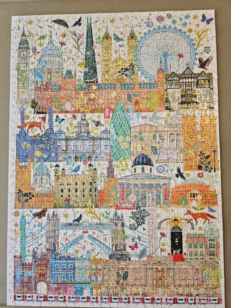 London Skyline - Gibsons puzzle collectible [Barcode 5012269076004] - Main Image 2