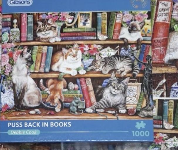 Puss Back In Books - Gibsons 🇬🇧 puzzle collectible [Barcode 5012269064049] - Main Image 4