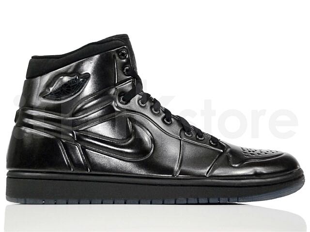 Air Jordan 1 Retro - Jordan Brand shoe collectible - Main Image 1