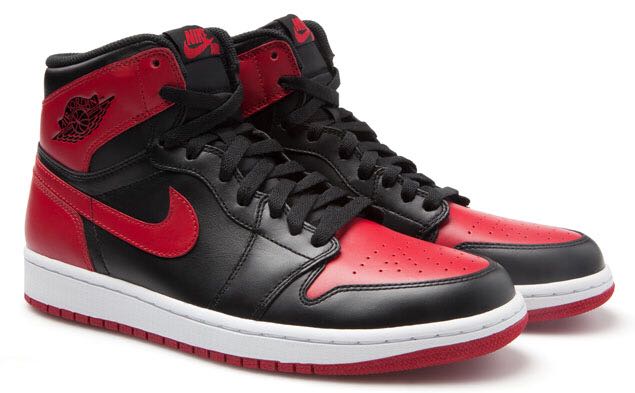 Air Jordan 1 Retro - Nike Air shoe collectible - Main Image 2