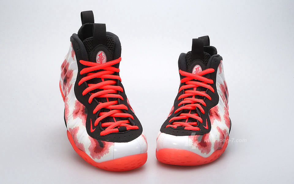 Foamposite One - Nike Air shoe collectible - Main Image 2