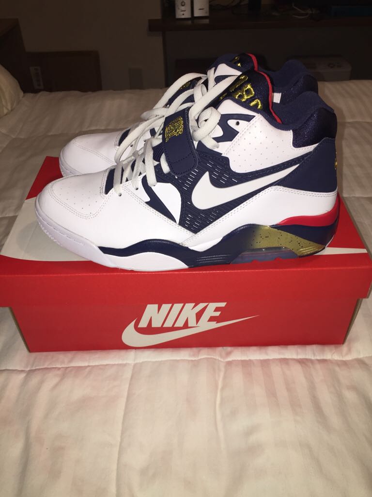 Nike Air Force 180 - Nike shoe collectible [Barcode 886736643786] - Main Image 2