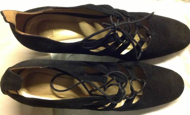 Black Lace  shoe collectible - Main Image 2