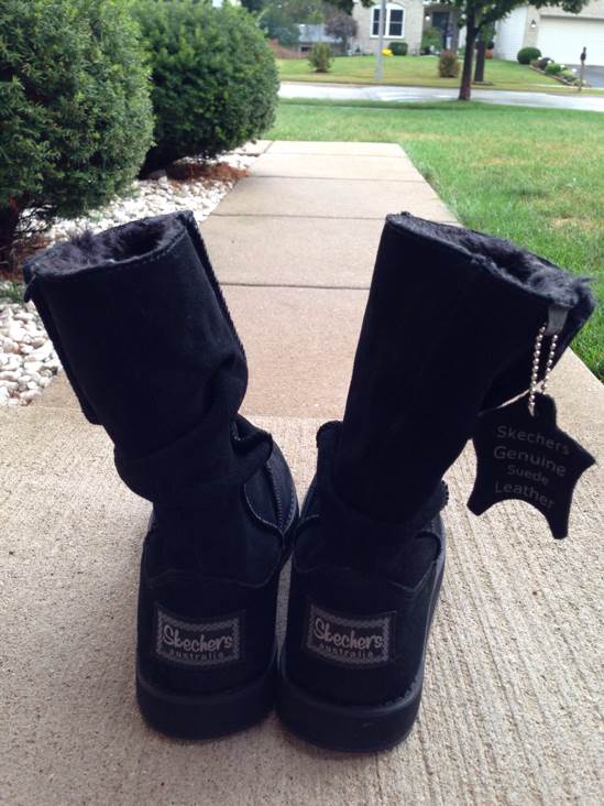 Uggs - Uggs shoe collectible - Main Image 2