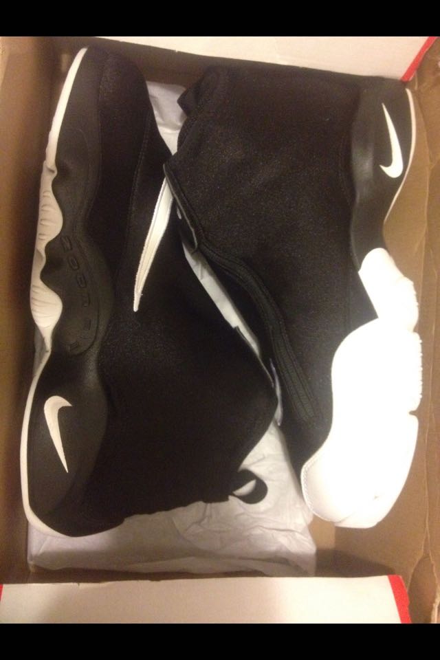 Nike Air Zoom Flight The Glove - Nike shoe collectible [Barcode 659658621916] - Main Image 1