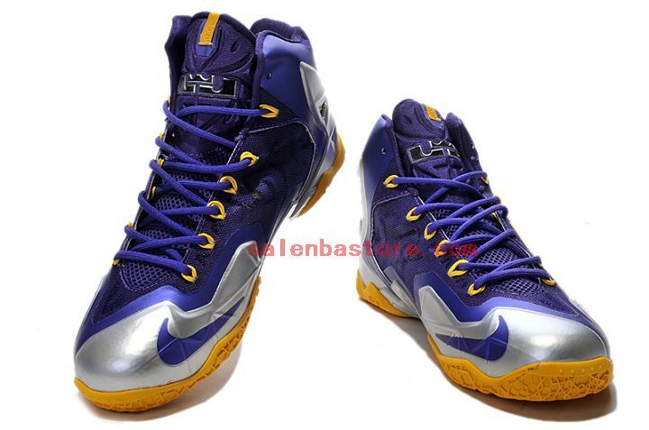 Lebron XI Terracotta Warriors Parachutes - Nike Basketball shoe collectible - Main Image 2