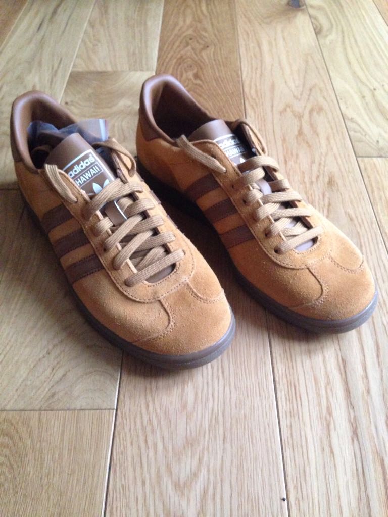 Hawaii - Adidas shoe collectible - Main Image 2