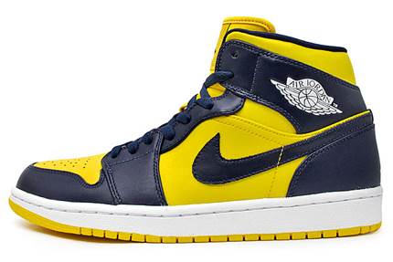 Air Jordan 1 Retro - Jordan Brand shoe collectible - Main Image 1