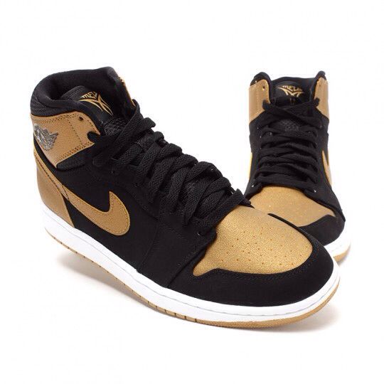 Air Jordan 1 Retro - Jordan Brand shoe collectible - Main Image 1