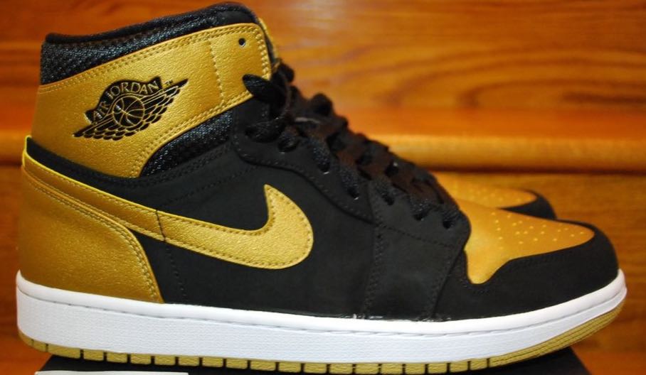 Air Jordan 1 Retro - Jordan Brand shoe collectible - Main Image 2