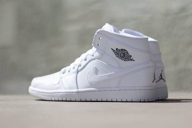 Air Jordan 1 Retro - Jordan Brand shoe collectible - Main Image 1