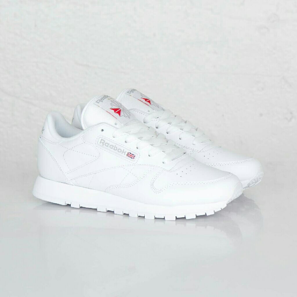 Reebok classic sneakers - Reebok shoe collectible - Main Image 2